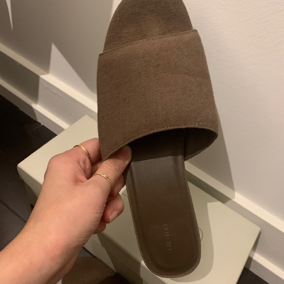 Oak + Fort Heeled mules in Linen size 7 - Picture 3 of 8